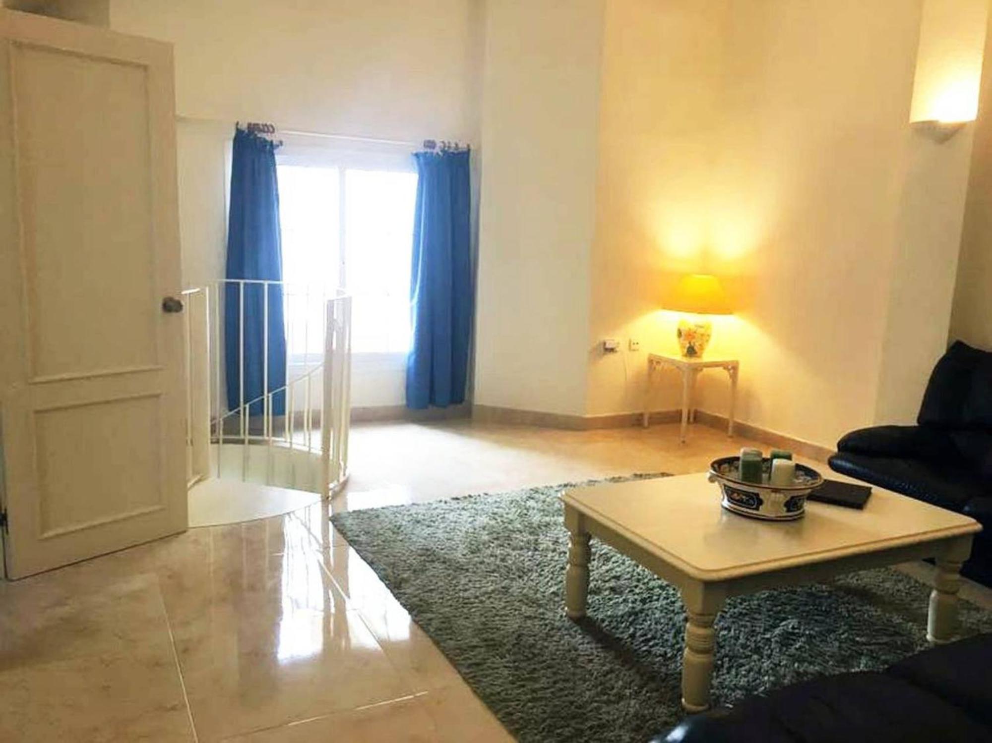 Luxury Penthouse 4 Bedrooms Facing The Sea *