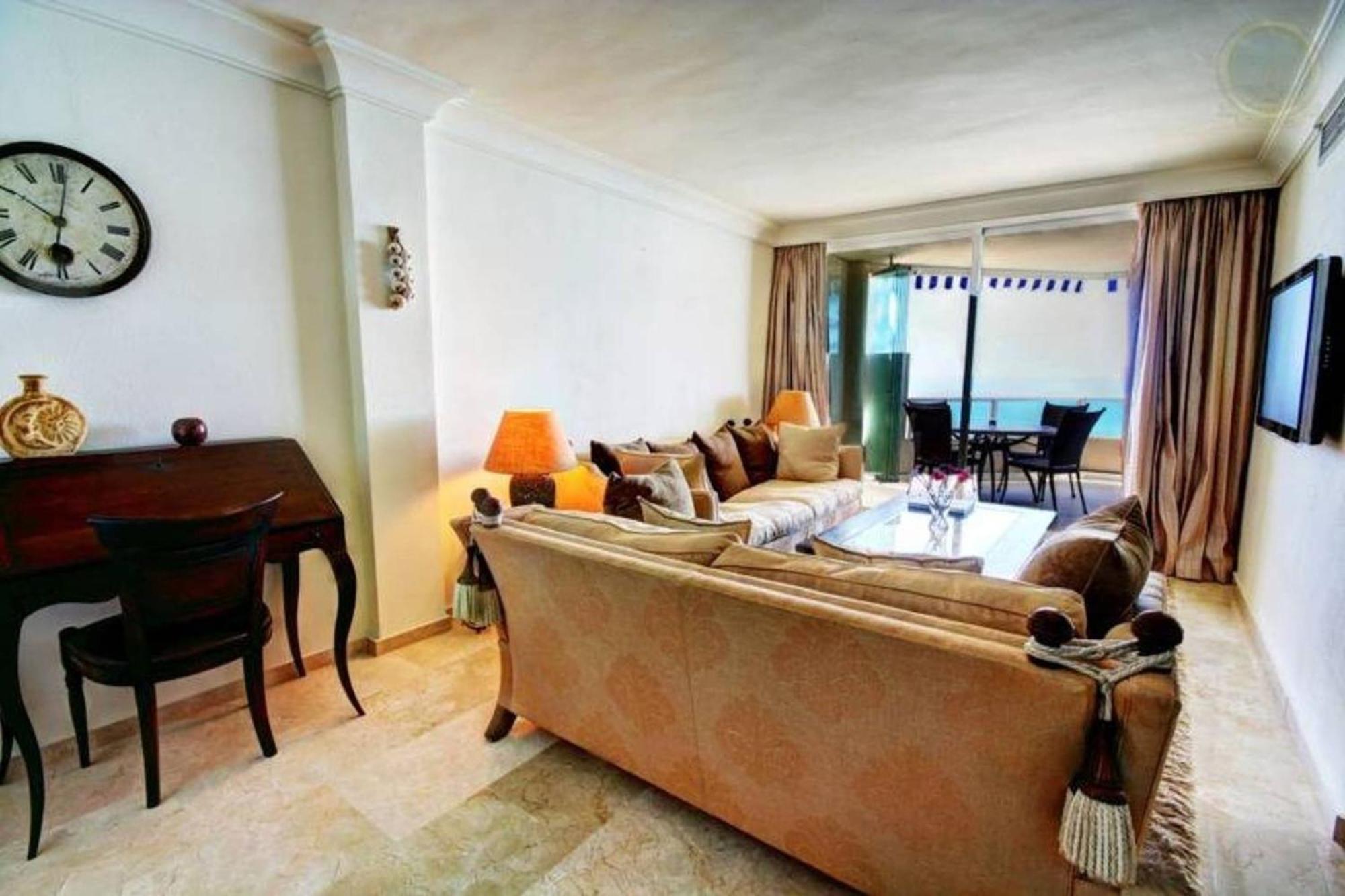 Luxury Penthouse 4 Bedrooms Facing The Sea
